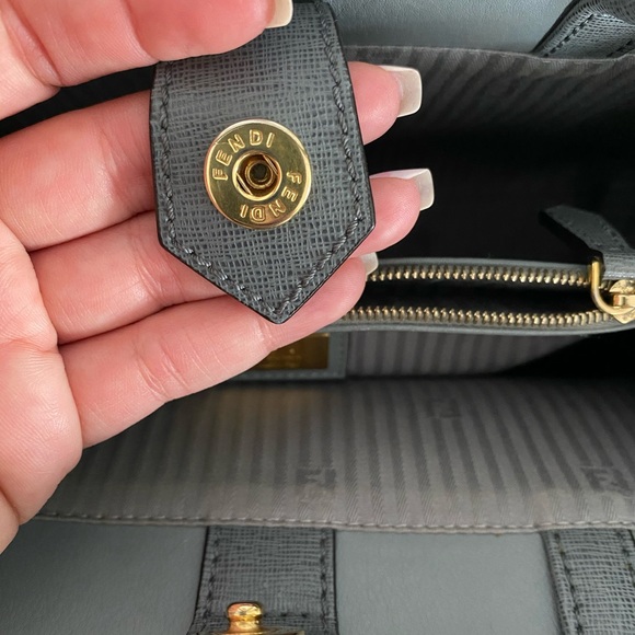 Fendi 2Jour bag - Picture 8 of 11
